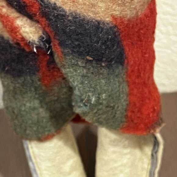 Vintage 40s Skookum Bully Good Indian Man Doll 10" Native American Foot Sticker - Picture 6 of 10